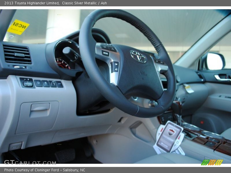 Classic Silver Metallic / Ash 2013 Toyota Highlander Limited