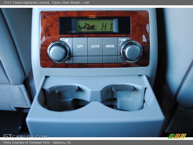 Classic Silver Metallic / Ash 2013 Toyota Highlander Limited