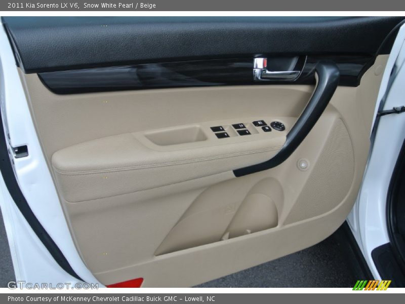 Snow White Pearl / Beige 2011 Kia Sorento LX V6