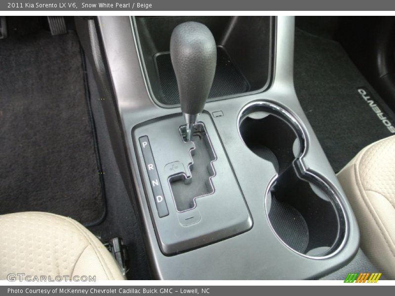 Snow White Pearl / Beige 2011 Kia Sorento LX V6