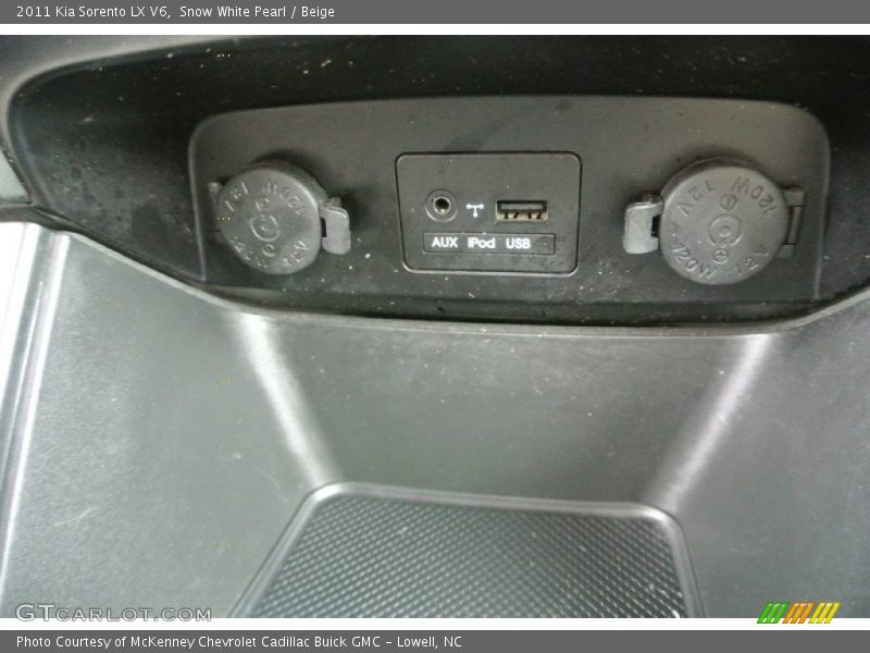 Snow White Pearl / Beige 2011 Kia Sorento LX V6