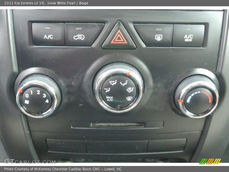 Snow White Pearl / Beige 2011 Kia Sorento LX V6
