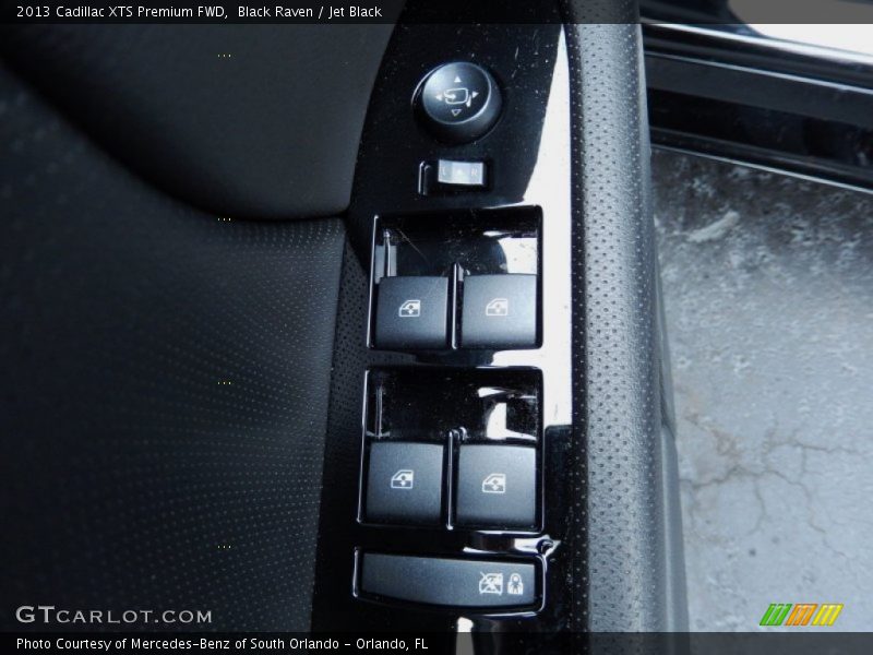 Controls of 2013 XTS Premium FWD