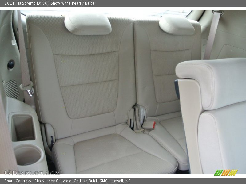 Snow White Pearl / Beige 2011 Kia Sorento LX V6