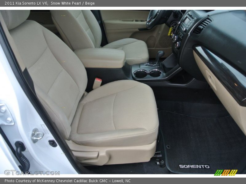 Snow White Pearl / Beige 2011 Kia Sorento LX V6