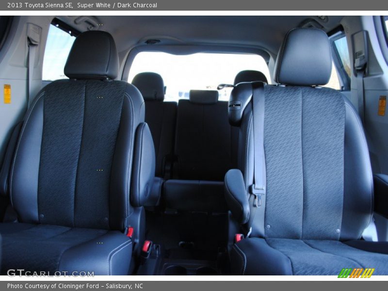 Super White / Dark Charcoal 2013 Toyota Sienna SE