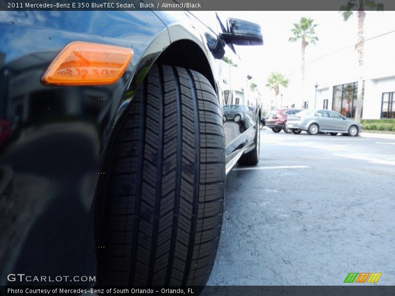 Black / Almond/Black 2011 Mercedes-Benz E 350 BlueTEC Sedan