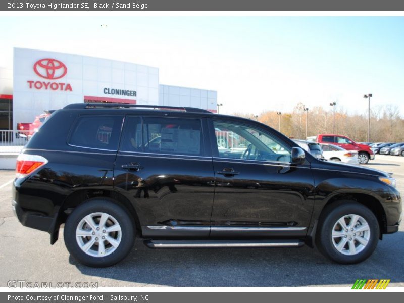 Black / Sand Beige 2013 Toyota Highlander SE