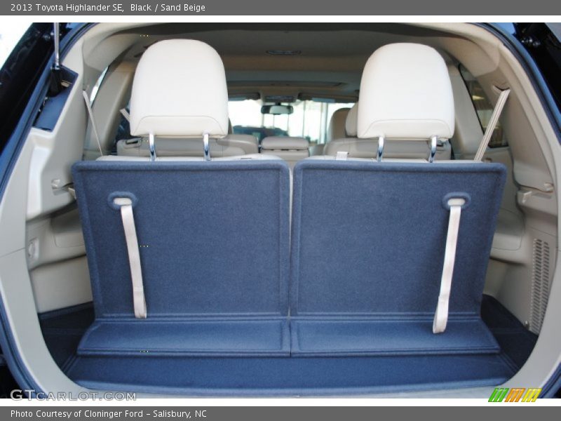 Black / Sand Beige 2013 Toyota Highlander SE