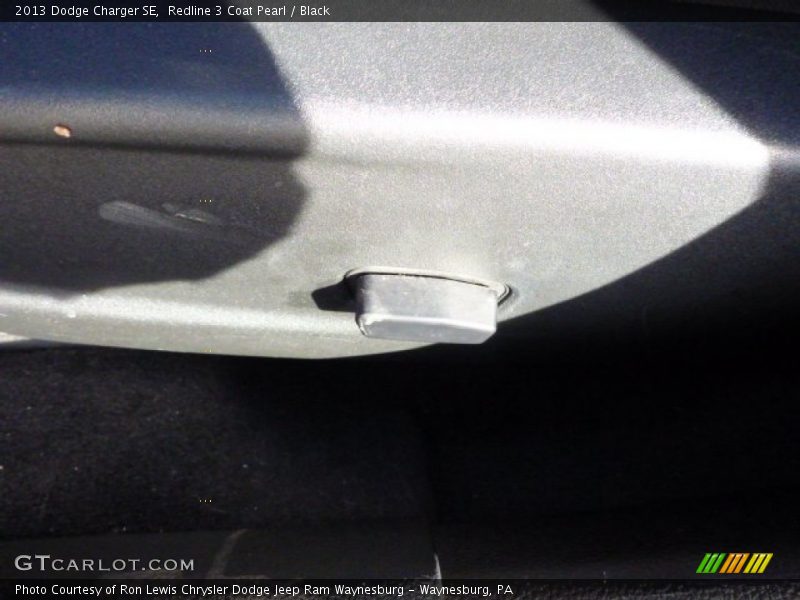 Redline 3 Coat Pearl / Black 2013 Dodge Charger SE