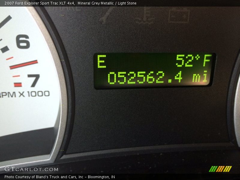 Mineral Grey Metallic / Light Stone 2007 Ford Explorer Sport Trac XLT 4x4