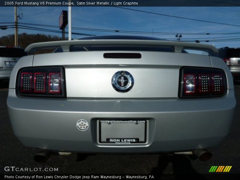 Satin Silver Metallic / Light Graphite 2005 Ford Mustang V6 Premium Coupe