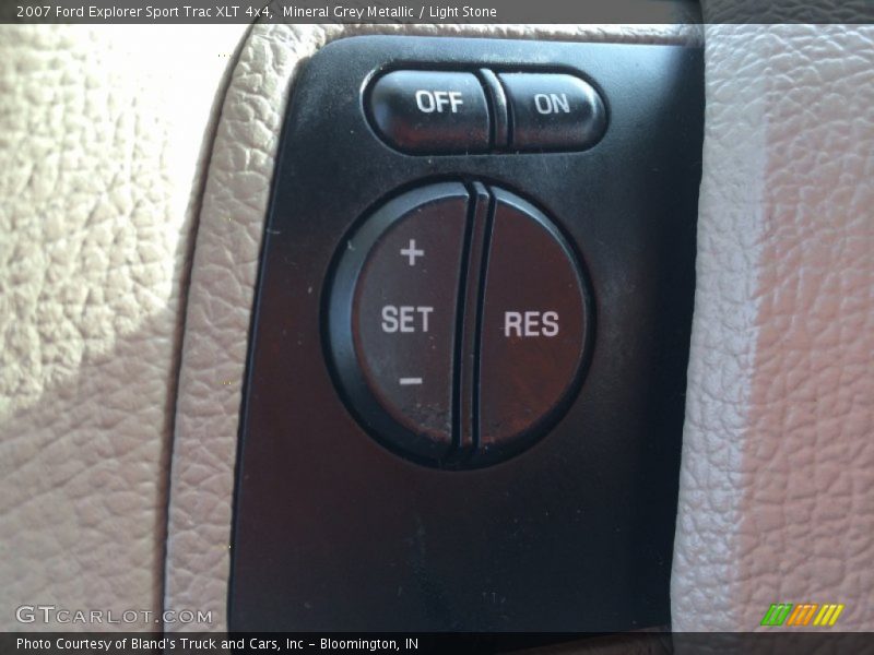 Mineral Grey Metallic / Light Stone 2007 Ford Explorer Sport Trac XLT 4x4