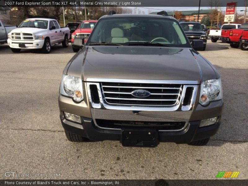 Mineral Grey Metallic / Light Stone 2007 Ford Explorer Sport Trac XLT 4x4