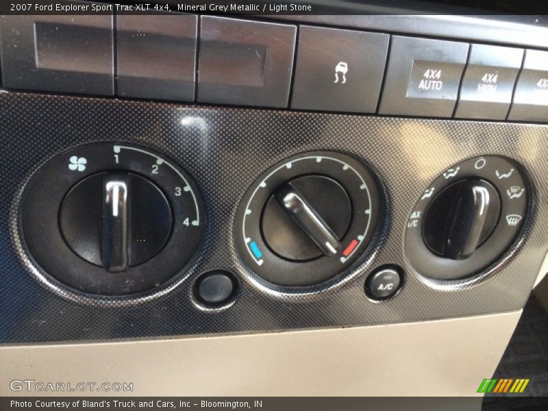 Mineral Grey Metallic / Light Stone 2007 Ford Explorer Sport Trac XLT 4x4
