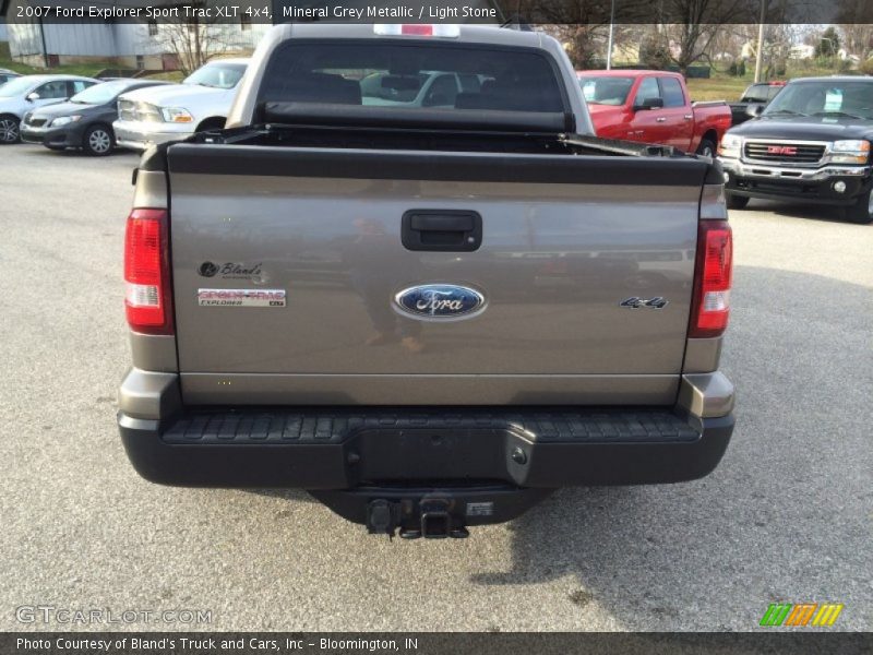 Mineral Grey Metallic / Light Stone 2007 Ford Explorer Sport Trac XLT 4x4