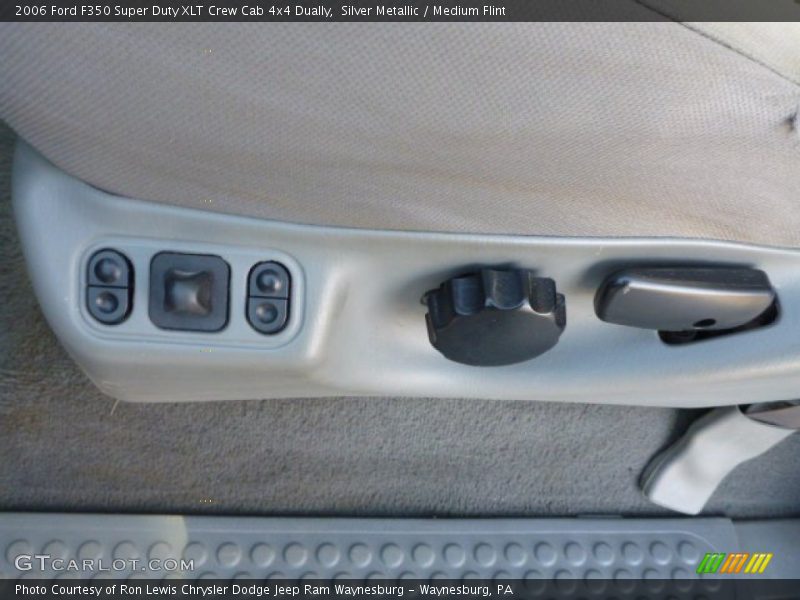 Silver Metallic / Medium Flint 2006 Ford F350 Super Duty XLT Crew Cab 4x4 Dually