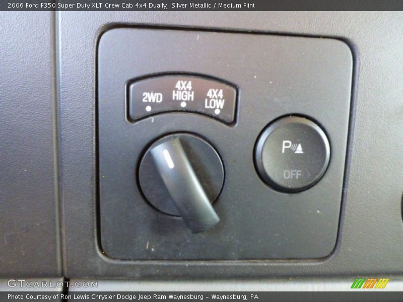 Silver Metallic / Medium Flint 2006 Ford F350 Super Duty XLT Crew Cab 4x4 Dually