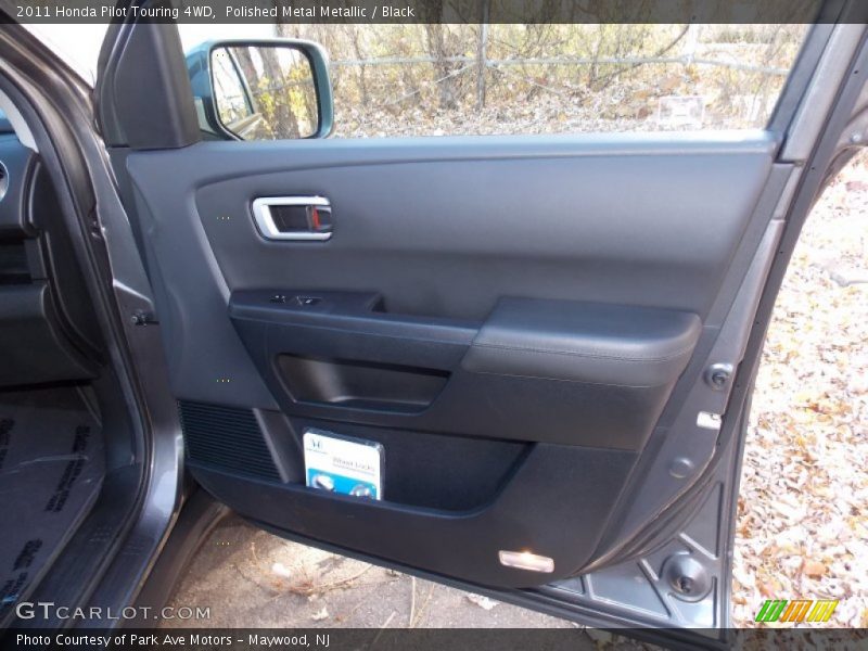 Polished Metal Metallic / Black 2011 Honda Pilot Touring 4WD