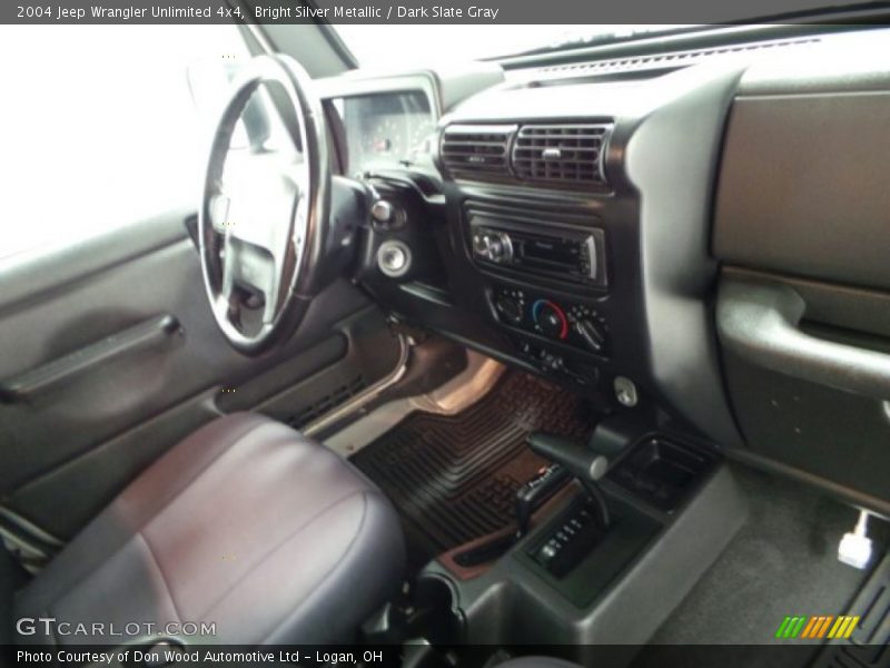 Bright Silver Metallic / Dark Slate Gray 2004 Jeep Wrangler Unlimited 4x4