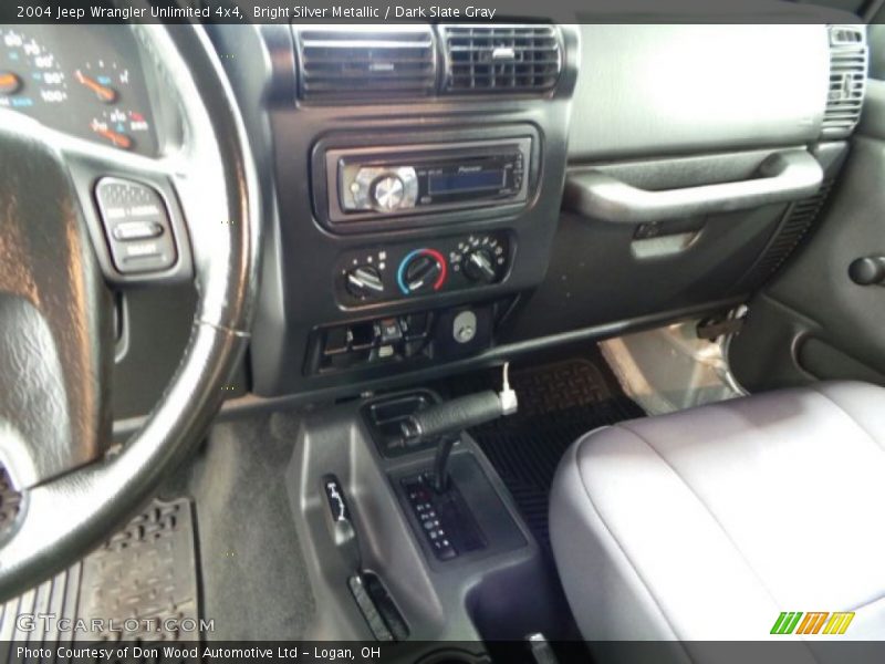 Bright Silver Metallic / Dark Slate Gray 2004 Jeep Wrangler Unlimited 4x4