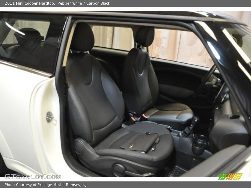 Pepper White / Carbon Black 2011 Mini Cooper Hardtop