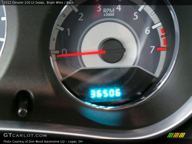 Bright White / Black 2012 Chrysler 200 LX Sedan