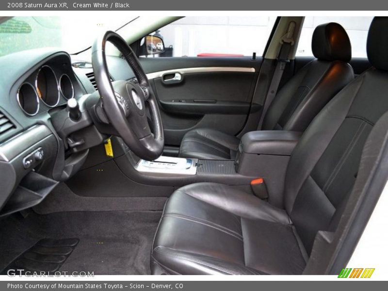 Cream White / Black 2008 Saturn Aura XR