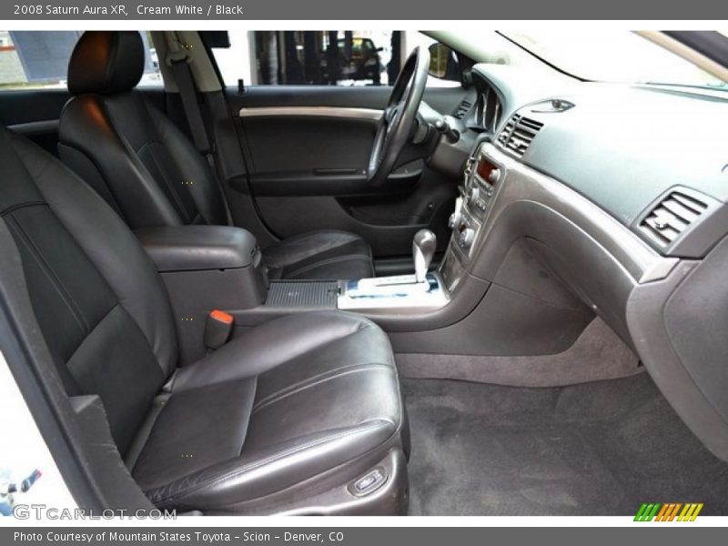 Cream White / Black 2008 Saturn Aura XR