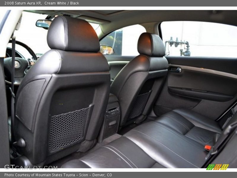 Cream White / Black 2008 Saturn Aura XR