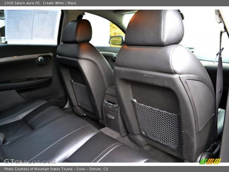 Cream White / Black 2008 Saturn Aura XR