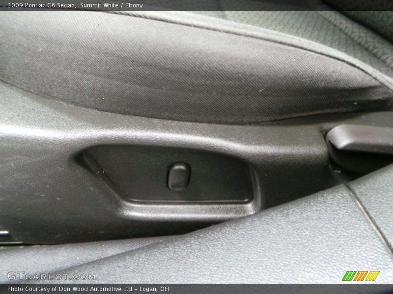Summit White / Ebony 2009 Pontiac G6 Sedan