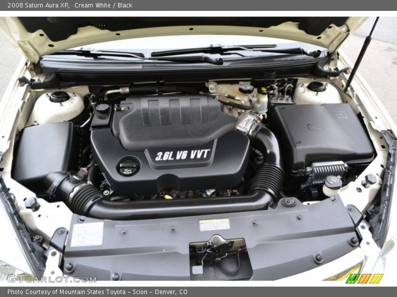 Cream White / Black 2008 Saturn Aura XR