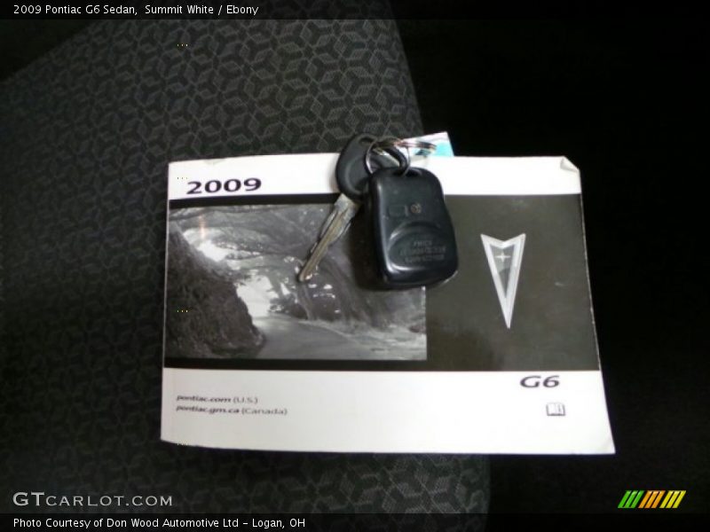 Summit White / Ebony 2009 Pontiac G6 Sedan