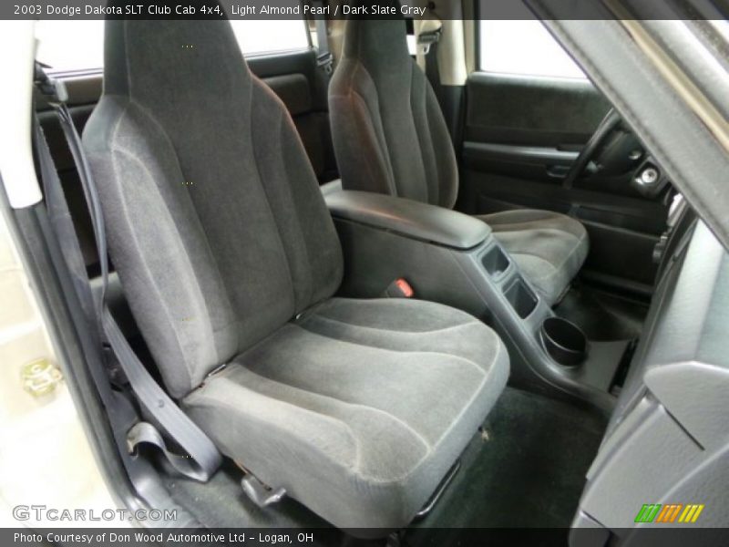 Light Almond Pearl / Dark Slate Gray 2003 Dodge Dakota SLT Club Cab 4x4