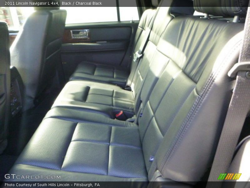 Black / Charcoal Black 2011 Lincoln Navigator L 4x4