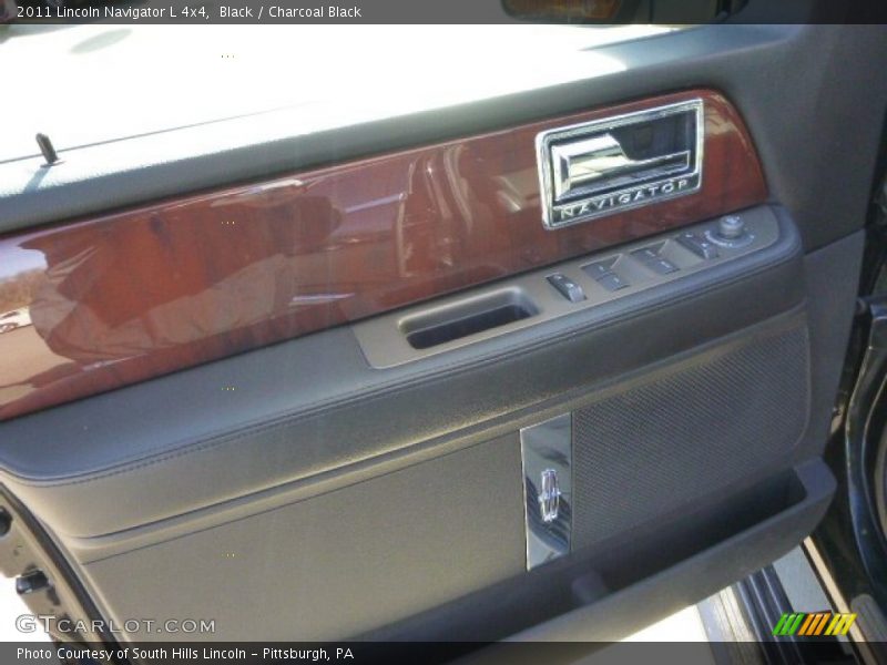 Black / Charcoal Black 2011 Lincoln Navigator L 4x4