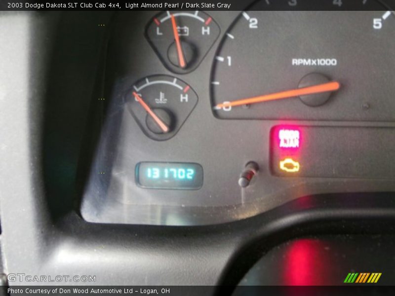 Light Almond Pearl / Dark Slate Gray 2003 Dodge Dakota SLT Club Cab 4x4