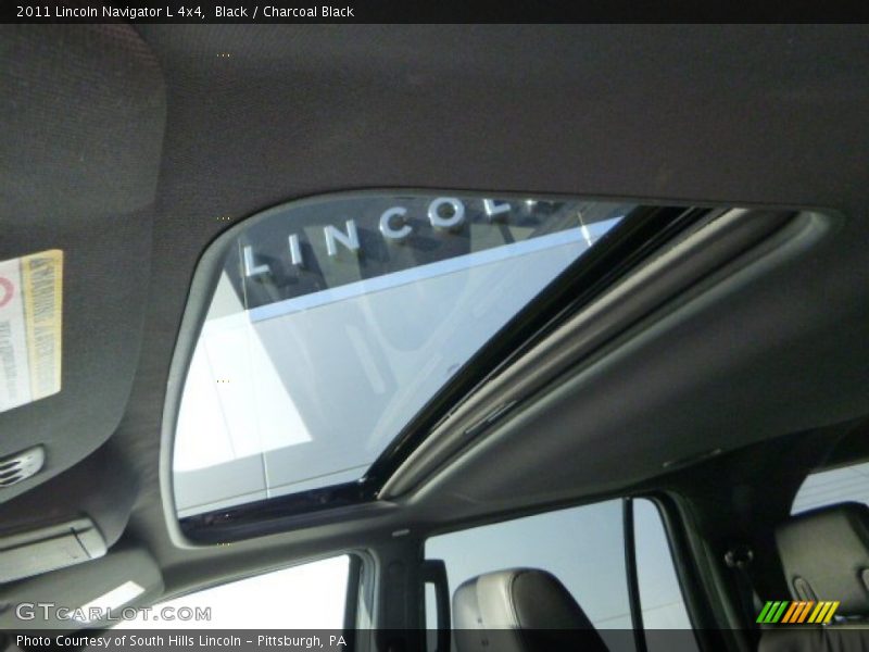 Black / Charcoal Black 2011 Lincoln Navigator L 4x4