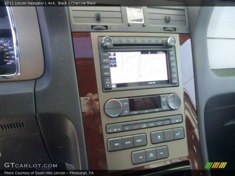 Black / Charcoal Black 2011 Lincoln Navigator L 4x4