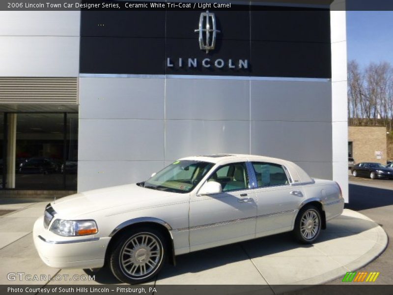 Ceramic White Tri-Coat / Light Camel 2006 Lincoln Town Car Designer Series