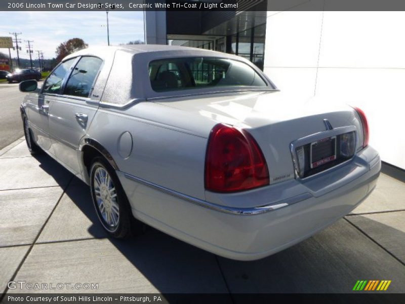 Ceramic White Tri-Coat / Light Camel 2006 Lincoln Town Car Designer Series