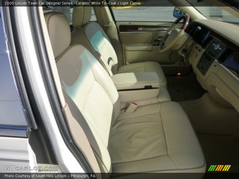 Ceramic White Tri-Coat / Light Camel 2006 Lincoln Town Car Designer Series
