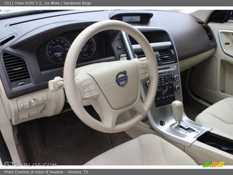 Ice White / Sandstone Beige 2011 Volvo XC60 3.2