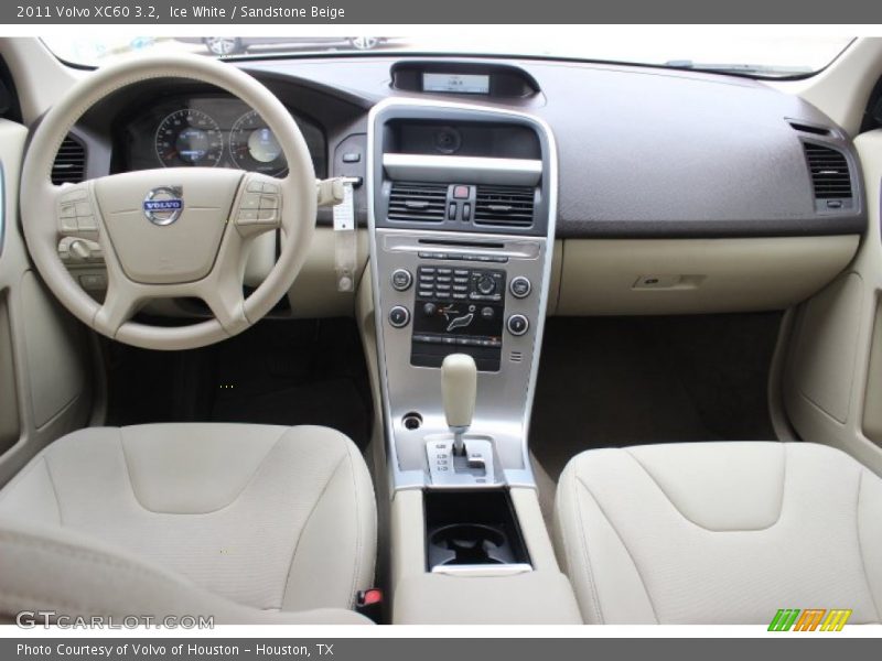 Ice White / Sandstone Beige 2011 Volvo XC60 3.2