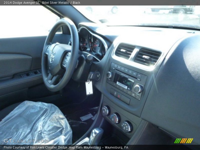 Billet Silver Metallic / Black 2014 Dodge Avenger SE