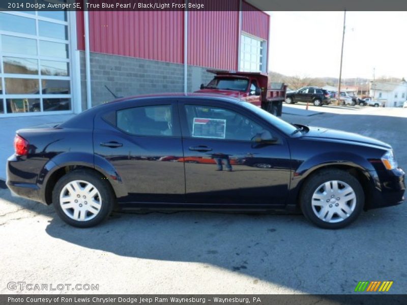 True Blue Pearl / Black/Light Frost Beige 2014 Dodge Avenger SE