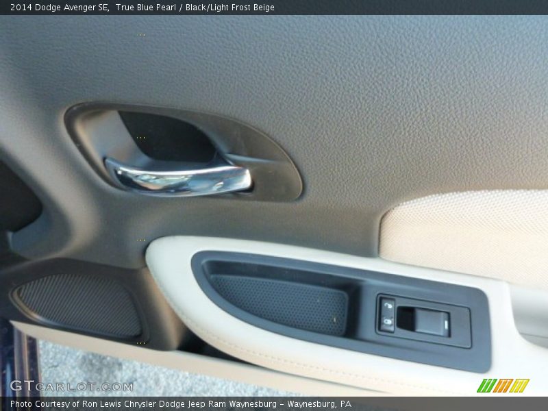 True Blue Pearl / Black/Light Frost Beige 2014 Dodge Avenger SE