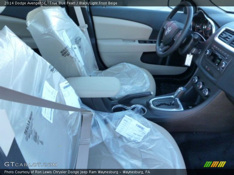 True Blue Pearl / Black/Light Frost Beige 2014 Dodge Avenger SE