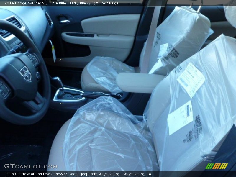 True Blue Pearl / Black/Light Frost Beige 2014 Dodge Avenger SE